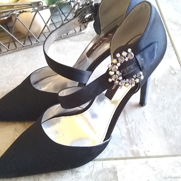 Shoes - Picture 4 of 6